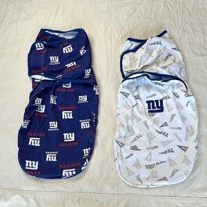 NFL New York Giants 2 piece wrap swaddle. Size 6-9 months in GREAT CONDITION.